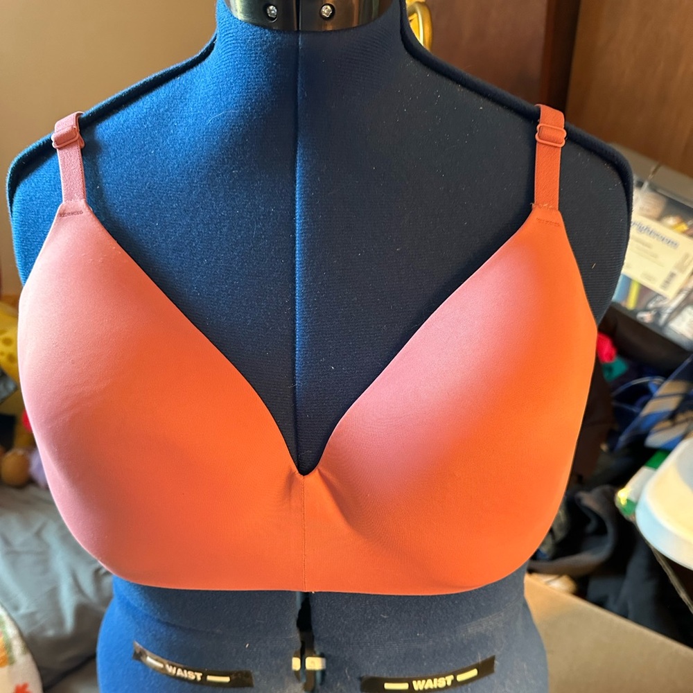 VS Pink bra 38DD
